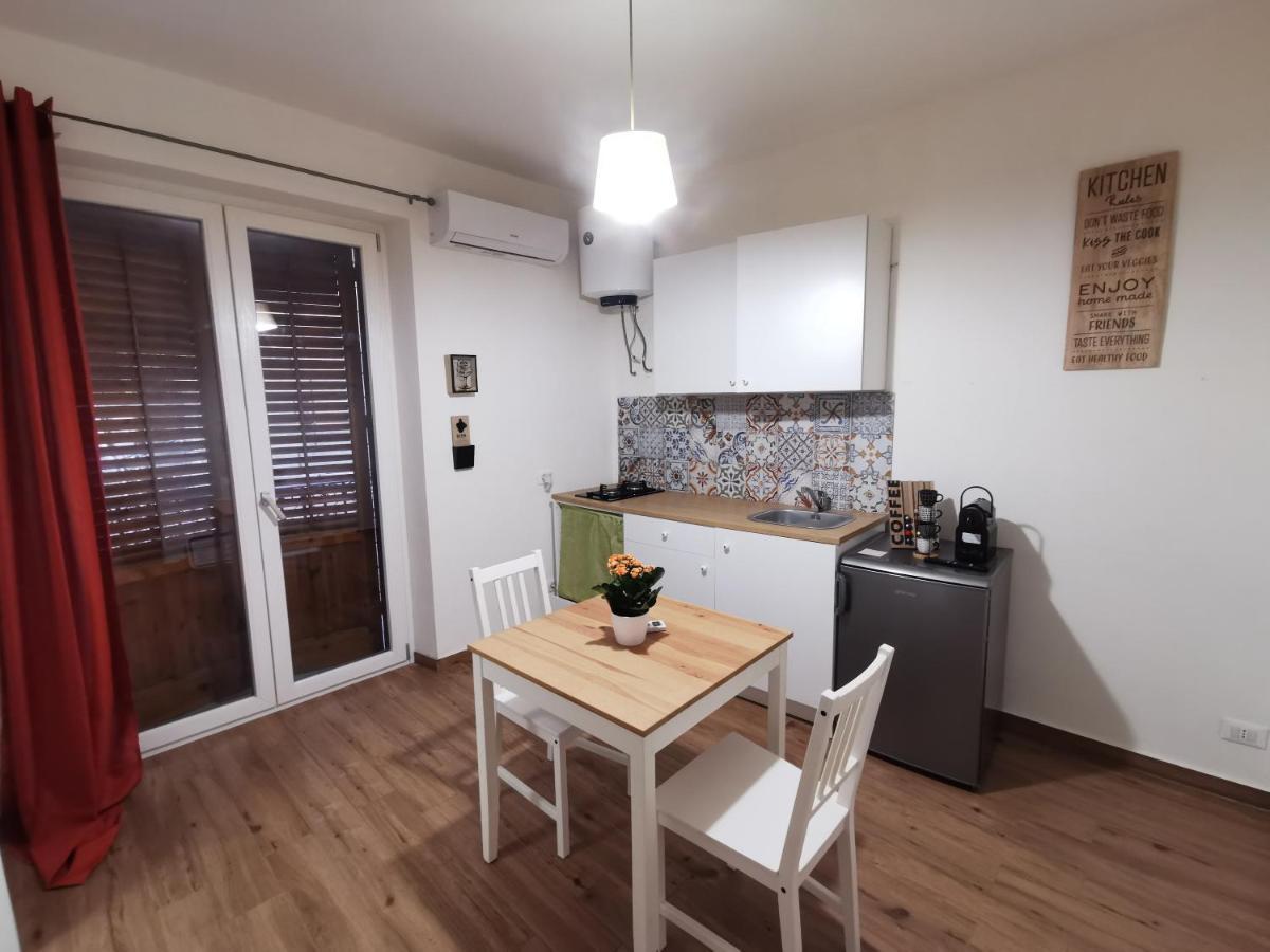 Casa Del Giglio - City Center Apartment ปาแลร์โม ภายนอก รูปภาพ